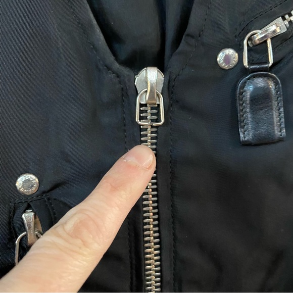 PRADA 90’s Vintage Black Utility Vest Nylon & Leather - Picture 5 of 11